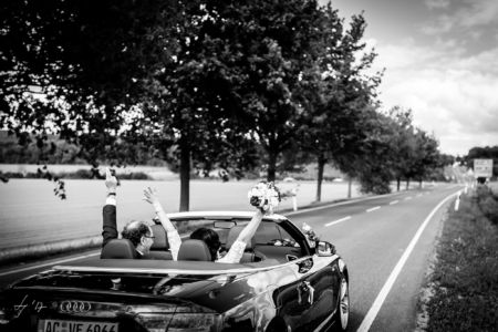 On the Road beim Paarshooting in Niederzier Portrait-Shooting-Niederzier-Hochzeit-Fotograf-Düren